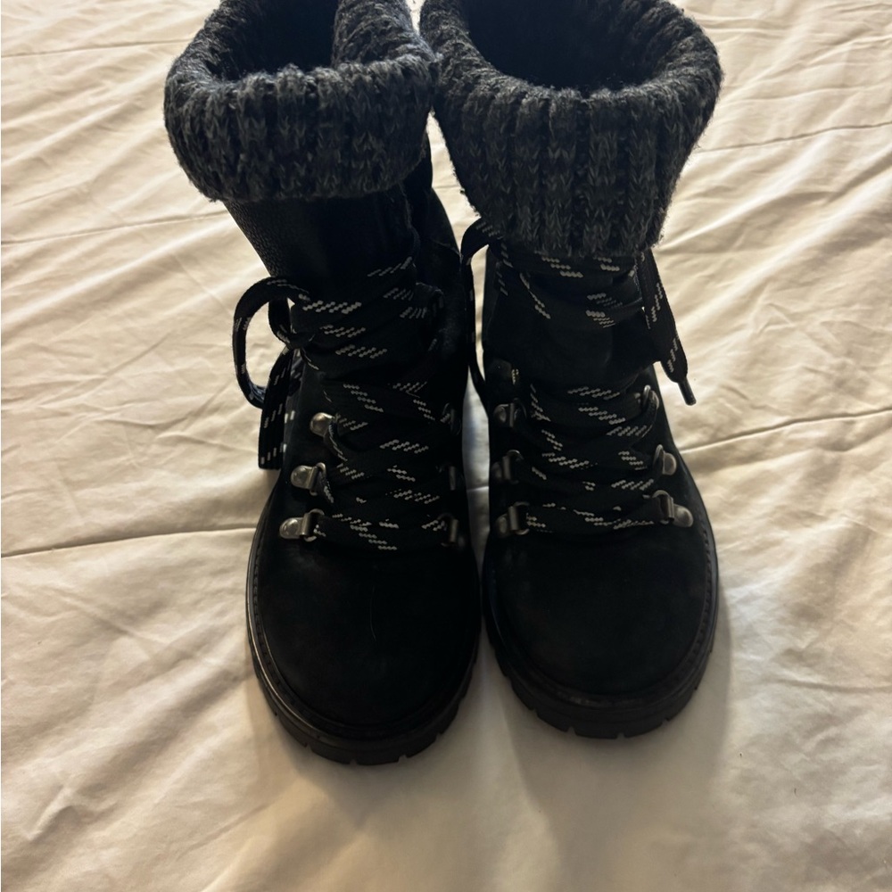 Women's Black Winter Boots